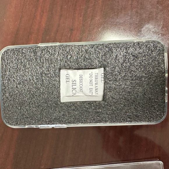 NWT Walli Phone case iPhone 11 Pro blue checkered - Picture 2 of 4